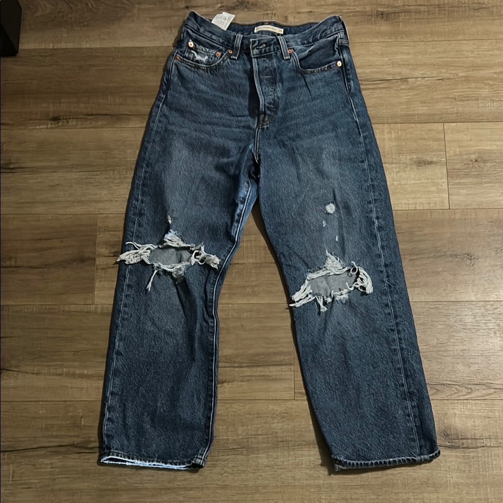 Levi's High Rise Distressed Blue Jeans